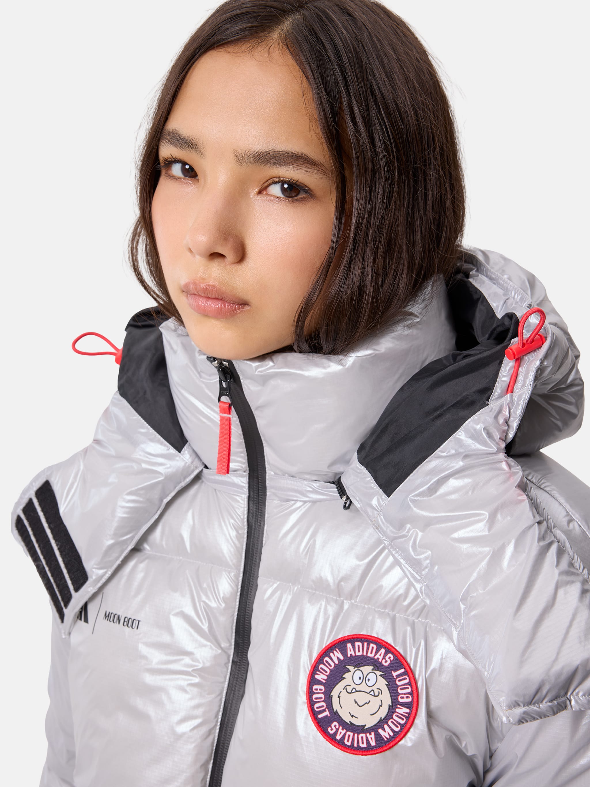 CHAQUETA ABOTONADA ADIDAS X MOON BOOT PLATA