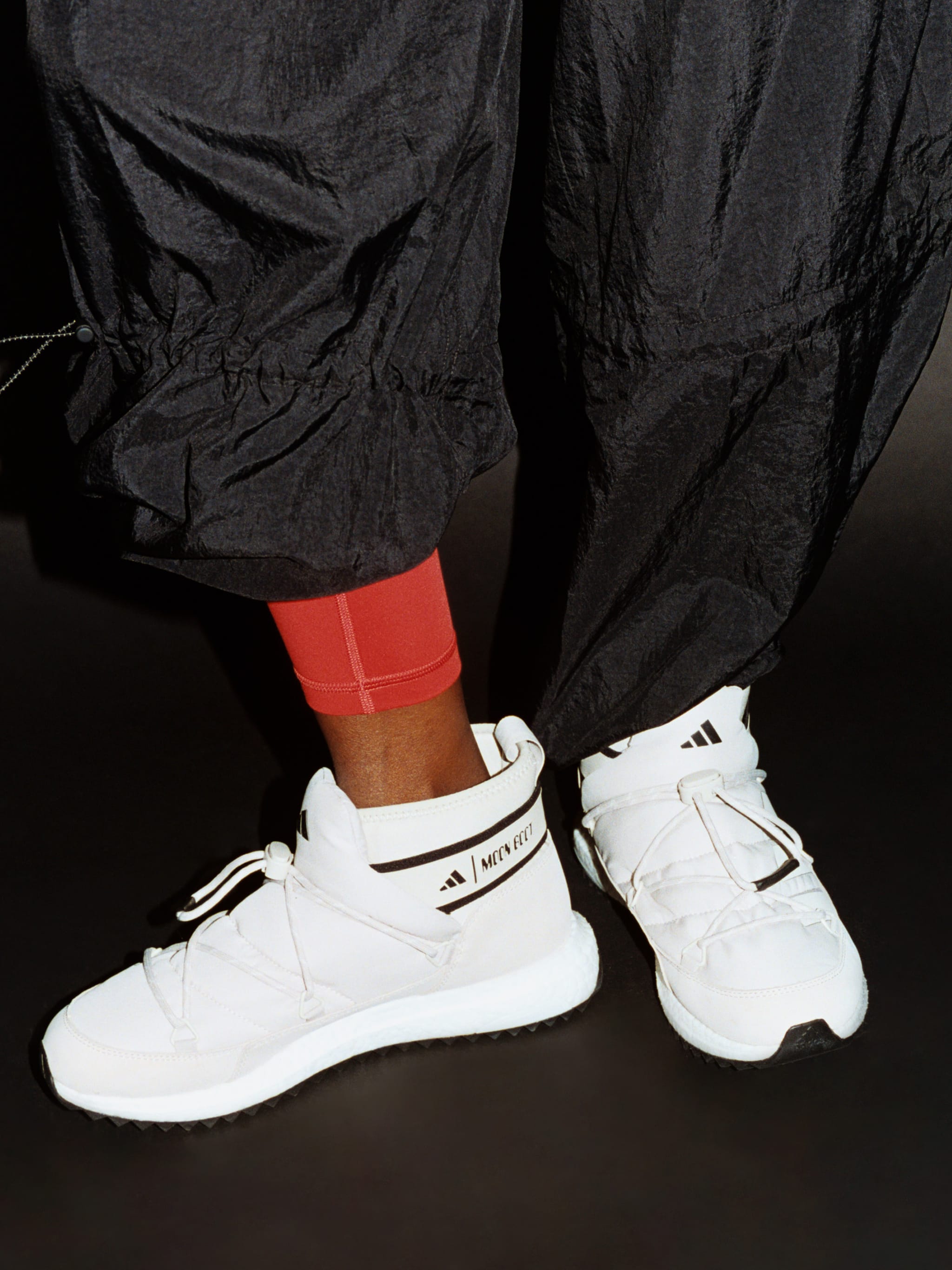 Zapatillas beige adidas x Moon Boot Moonboost Low