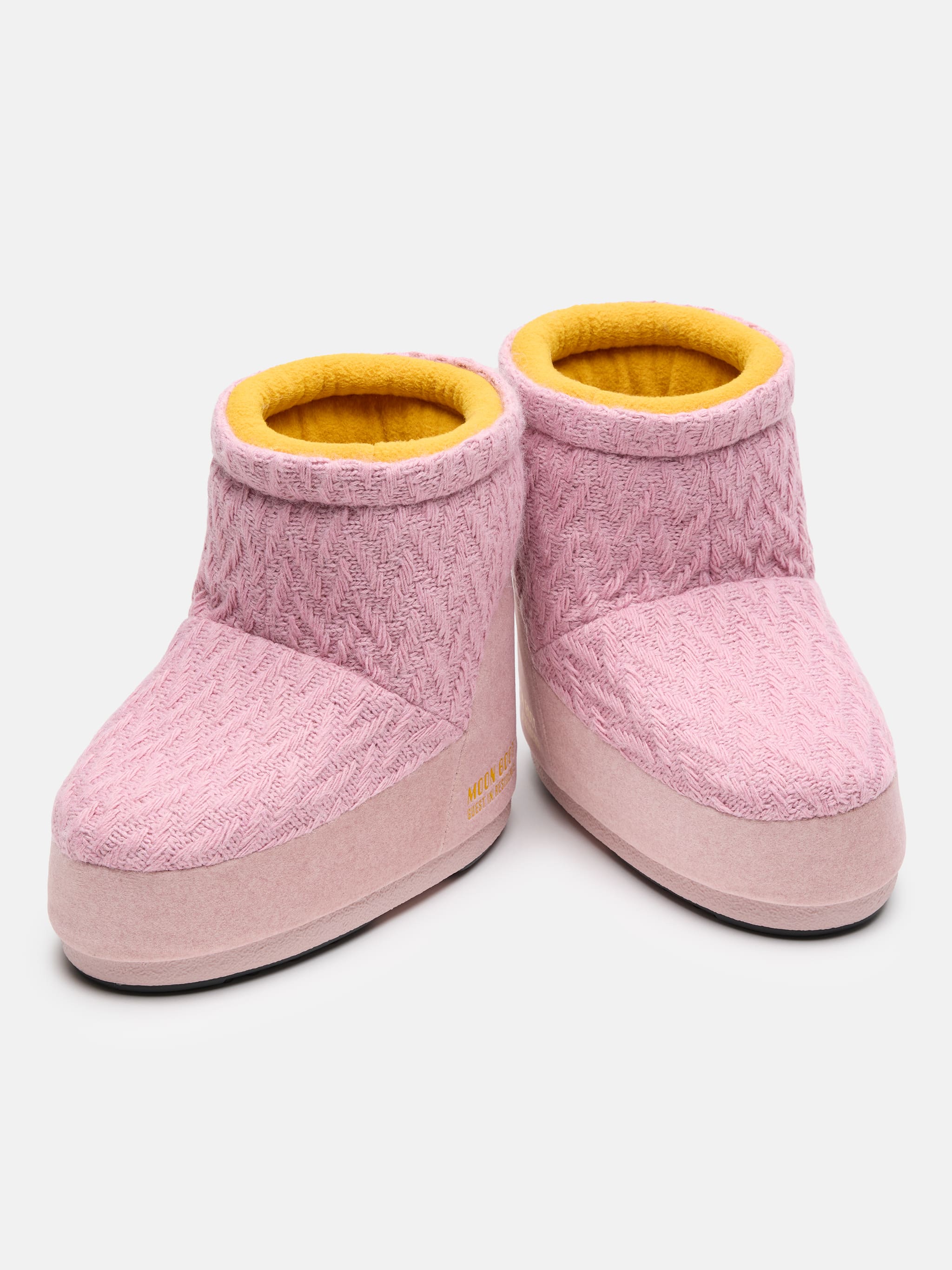 BOTAS DE LANA ROSE SIN CIERRE MOON BOOT X GUEST IN RESIDENCE ICON LOW