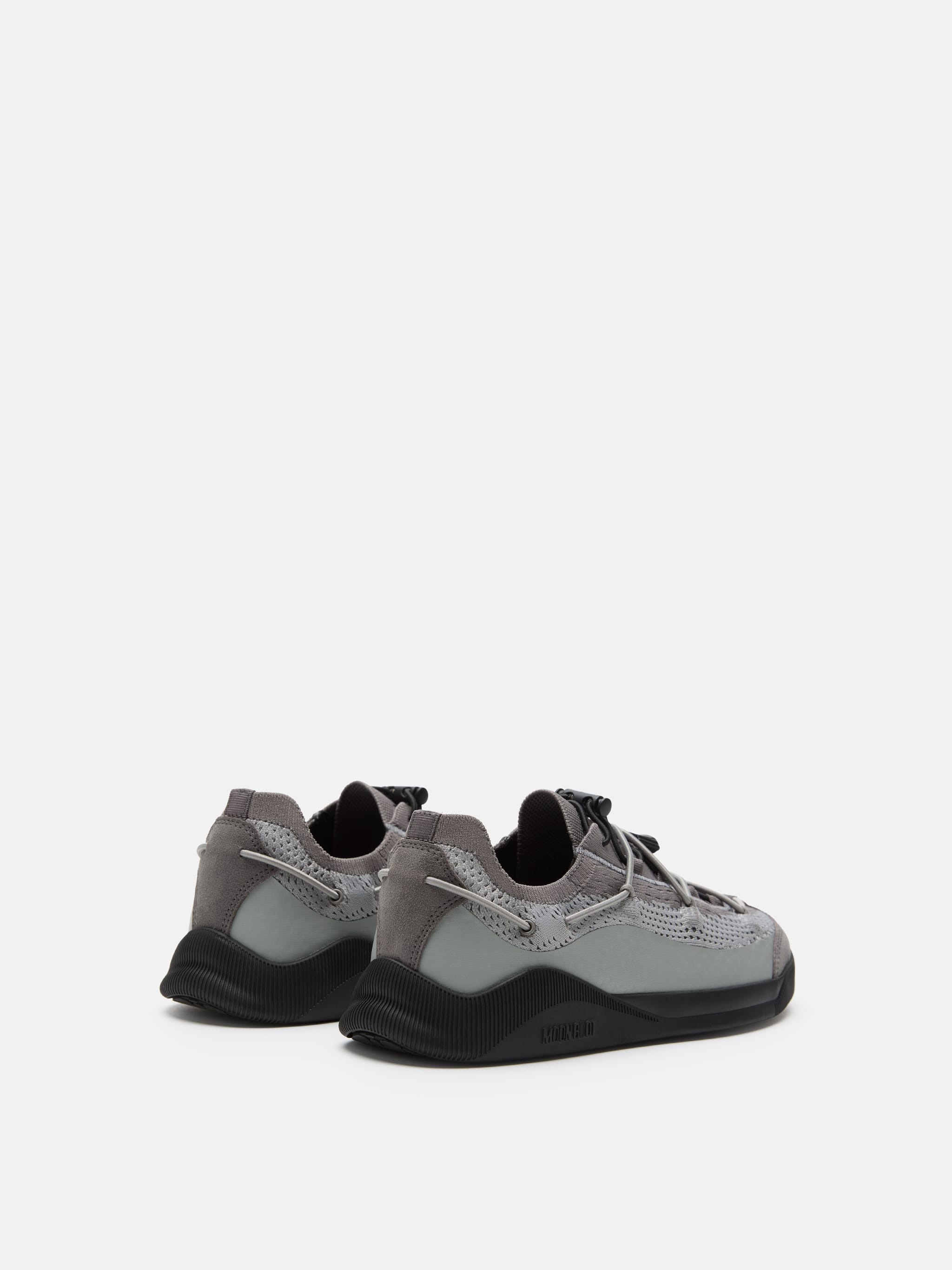 ZAPATILLAS GRIS LUNA